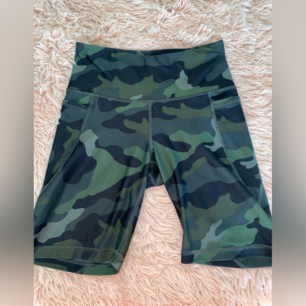 Camo biker shorts